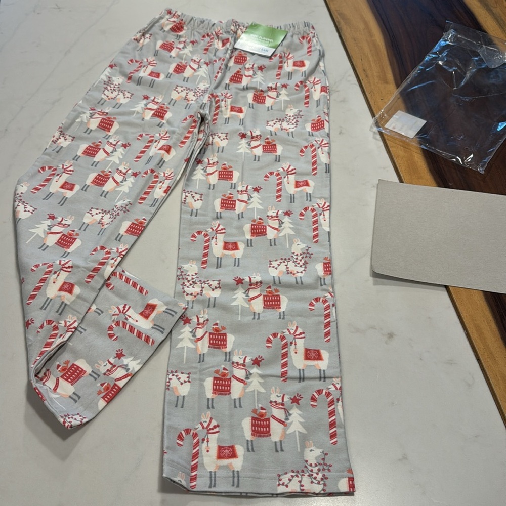 NWT Garnet Hill Kids Pajamas Bottoms Llama Christmas Flannel Large